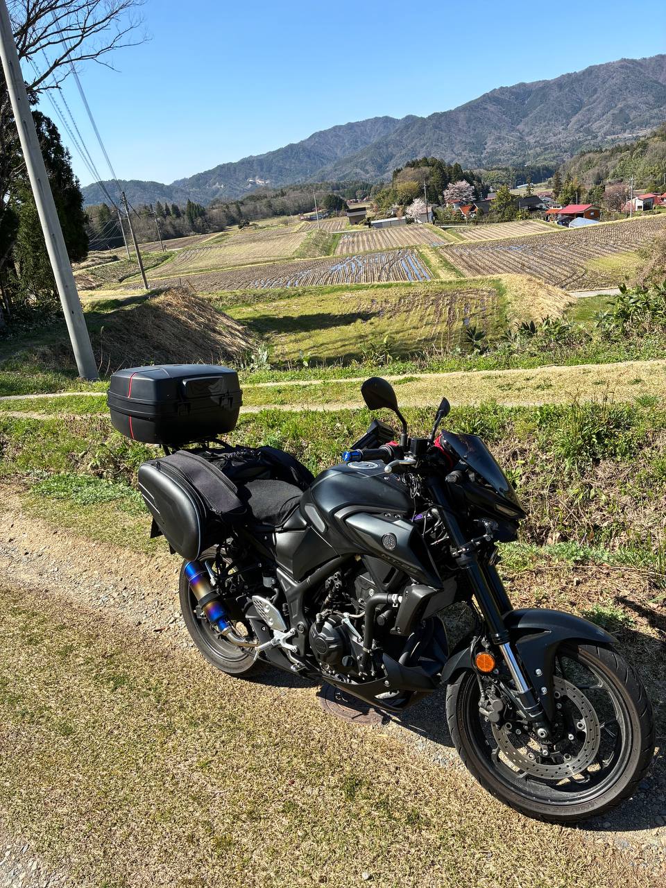 棚田とMT-25